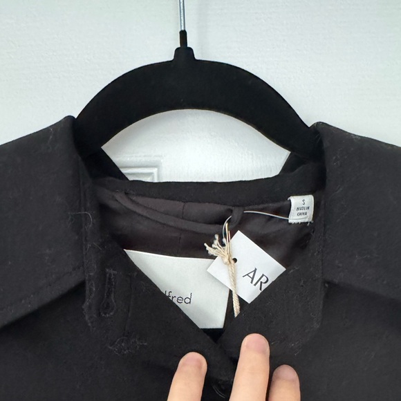 Aritzia- Wilfred little cropped jacket precision wool - Picture 3 of 3